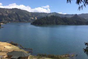 Gorgeous Wenchi Crater Lake3