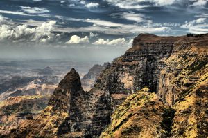 ragged-escarpments-simien-mountains-national-park-ethiopia